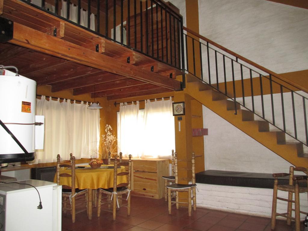 Cabanas Los Arreboles Potrerillos Quarto foto