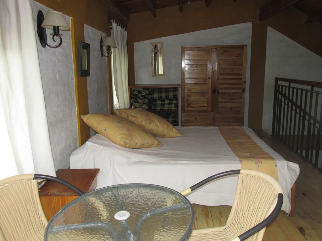 Cabanas Los Arreboles Potrerillos Quarto foto